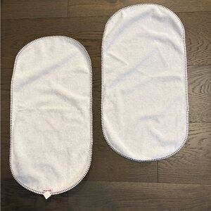 Munchkin waterproof baby burp pads brand new